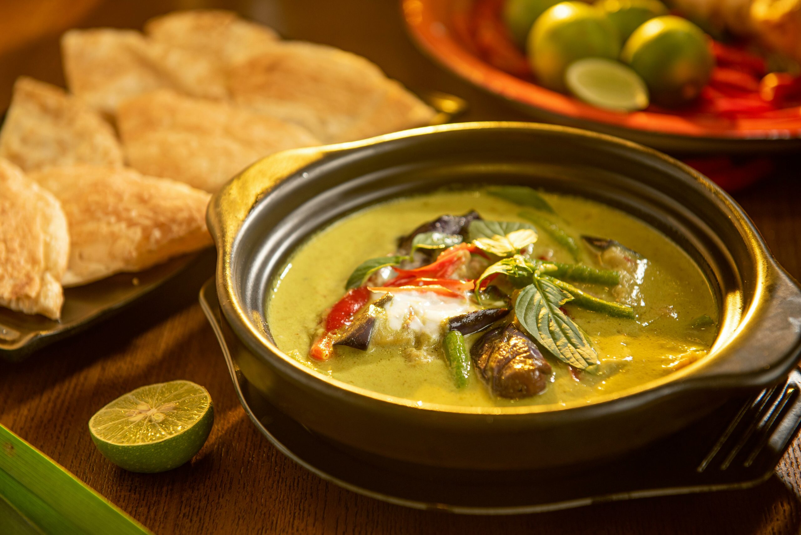 Saveurs de Thaïlande : cuisinez un curry vert traditionnel